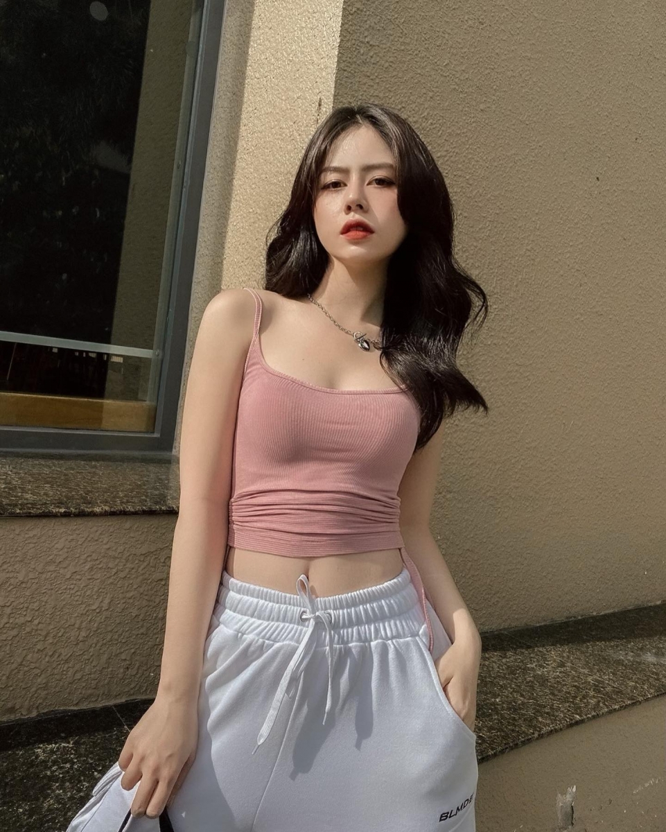 HUYỀN LAN – EM SINH VIÊN TÌM DADDY TÌNH CẢM