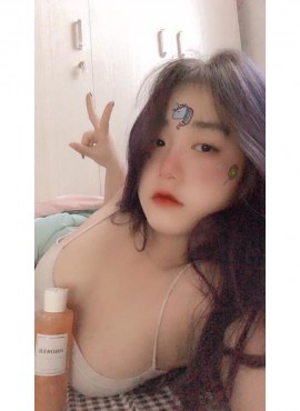 TRANG XINH - EM GÁI BODY CHUẨN SAO