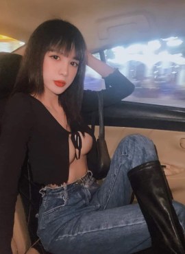Em Hương Phạm - Mặt sáng dáng múp, cute