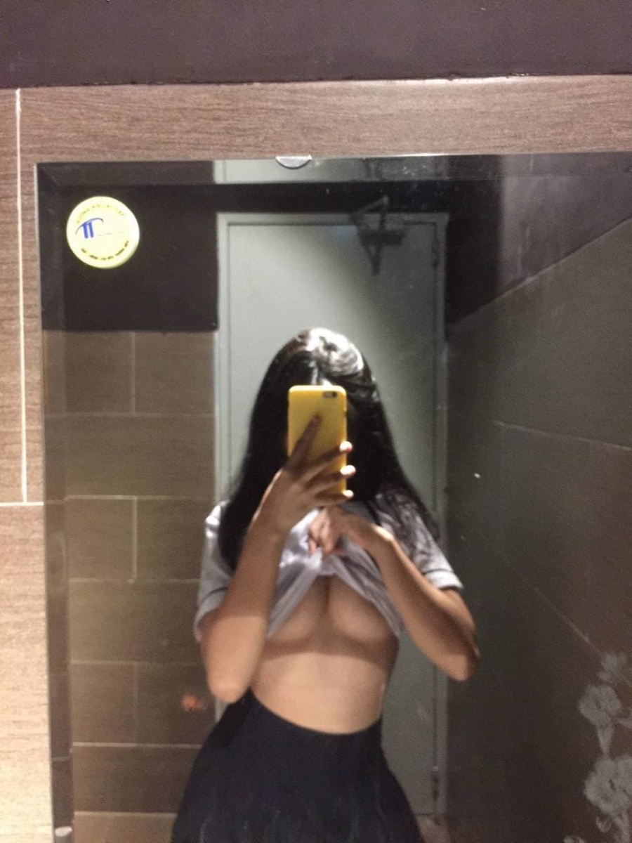 MAI HƯƠNG – SIÊU PHẨM HỌC SINH TUYỆT VỜI