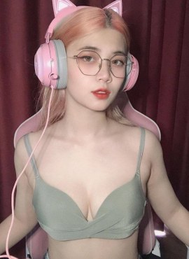 THẢO DUNG – EM GÁI STREAMMER, GAME THỦ CỰC NGON