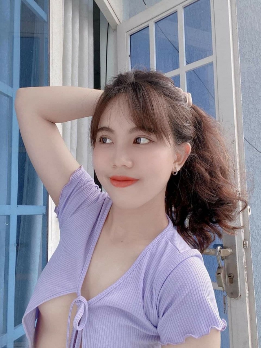 QUỲNH THU – MẶT XINH, DÁNG CHUẨN, BODY QUÁ HOT
