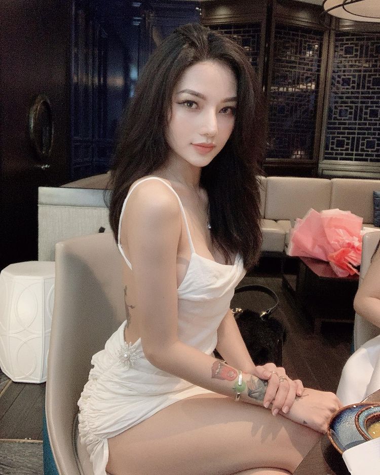 ANH THƯ – KÈO THƠM MÁ, BÓP EO KHÔNG CHỊCH CHOẠC