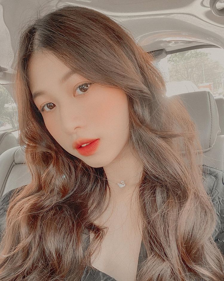 QUỲNH MAI – SIÊU PHẨM SINH VIÊN TUYỆT VỜI