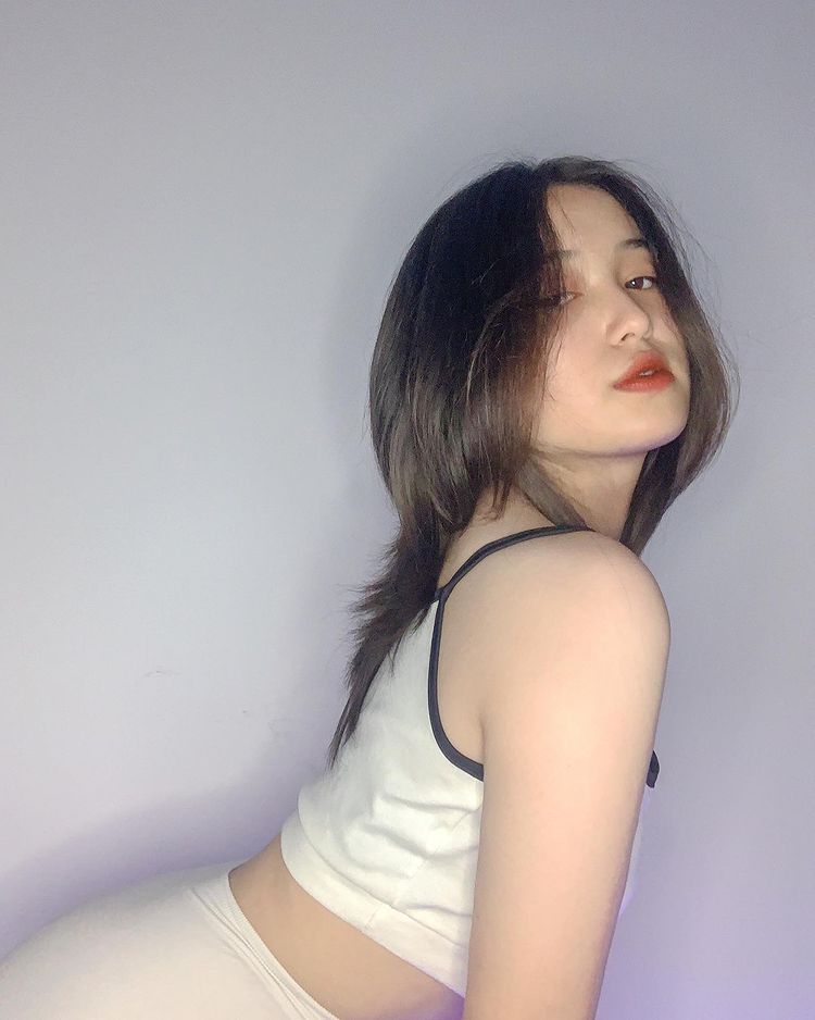 KIM THƯ – HOT GIRL TƯỚNG TÁ CHUẨN ĐÉT