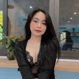 THÚY QUỲNH – EM SINH VIÊN GẦM CAO MÁY THOÁNG