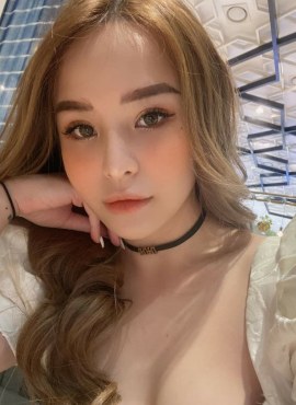 THÙY NGA – EM SINH VIÊN XINH XẮN, CONG CỠN