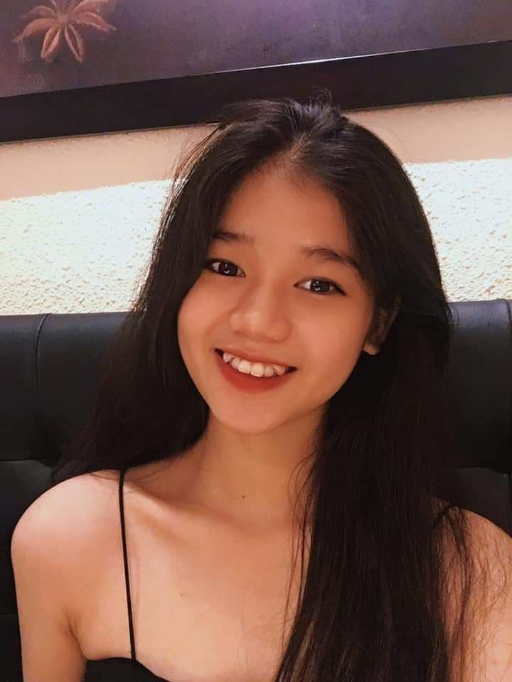 LINH TRANG – BÉ GÁI XINH XẮN, SÉC XY GỢI ĐÒN