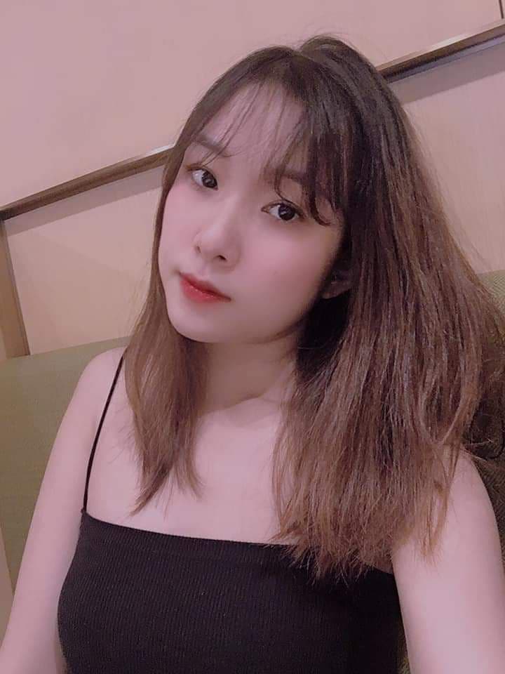 NGỌC LINH – MẶT ĐẸP, DÁNG XINH, BODY SIÊU CHUẨN