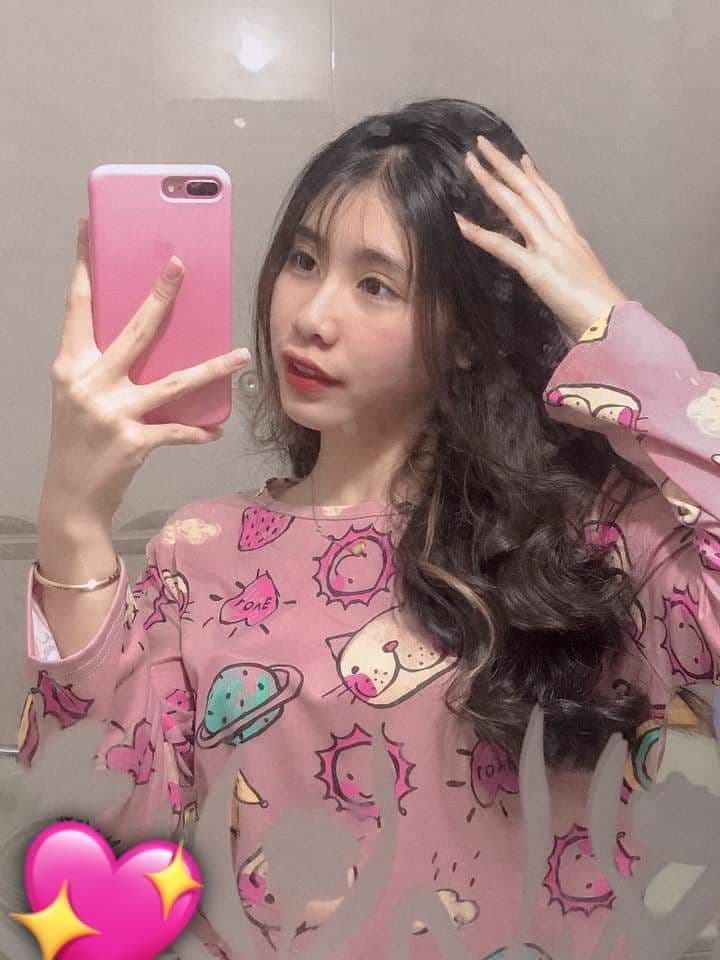 NGỌC ÁNH – EM GÁI MÌNH DÂY, EO THON GỢI CẢM