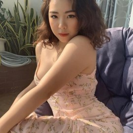 NGỌC LINH – MẶT ĐẸP, DÁNG XINH, BODY SIÊU CHUẨN