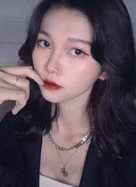 NGỌC LINH – BÉ GÁI NHỎ NHẮN, LOLI, TINH NGHỊCH