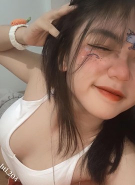LINH ĐAN – EM GÁI VẾU TO, TRẮNG TRẺO, MỊN MÀNG