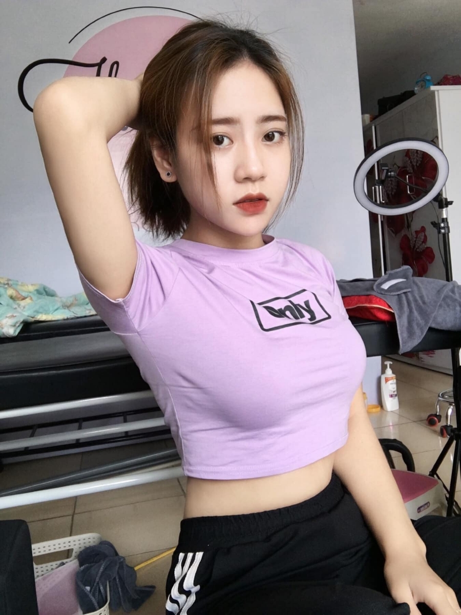 MINH THÙY – EM SINH VIÊN XINH ĐẸP, MƯỢT MÀ