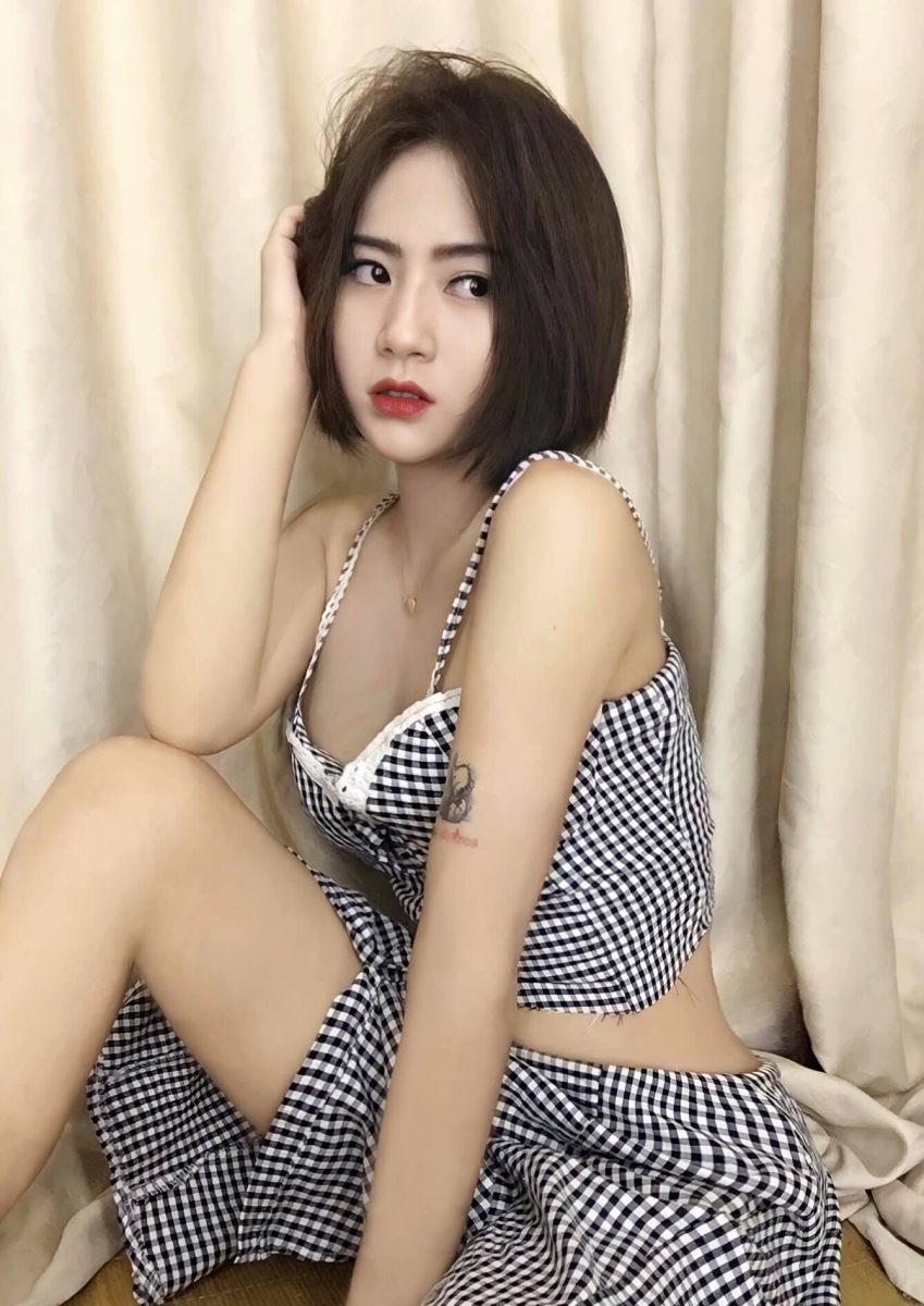 NGUYỄN HÀ – EM SINH VIÊN XINH XẮN, SẠCH SẼ, KÍN ĐÁO