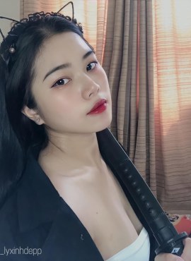 THÙY LINH – EM GÁI NGON NGHẺ, BODY QUÁ NUỘT