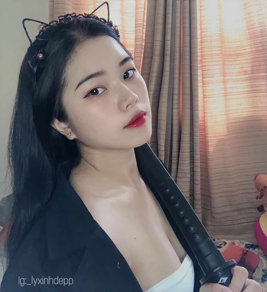 HOÀI THANH – GÁI NGÂN HÀNG CHO CÁC BỐ THÂN YÊU