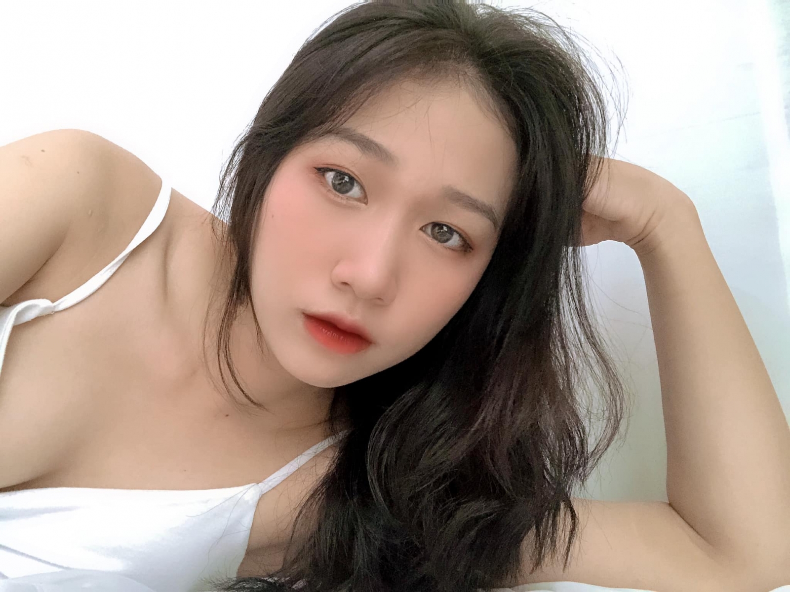 VÂN TRÂM – MẶT HÀNG HỌC SINH VIP CHUẨN CHUPPY