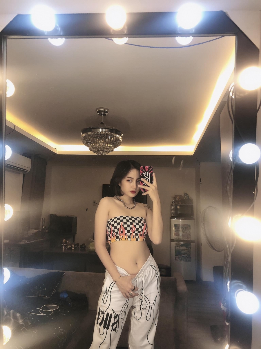 HÀ MY – MẶT ĐẸP, DÁNG XINH, BODY SIÊU CHUẨN