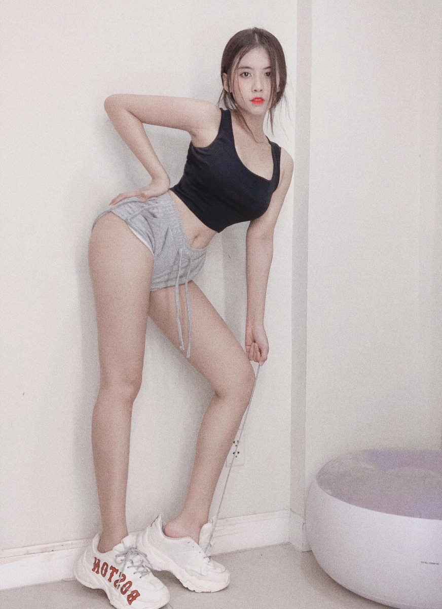 KHẢ DI – BODY VẠN NGƯỜI MÊ, TRĂM KẺ THÈM