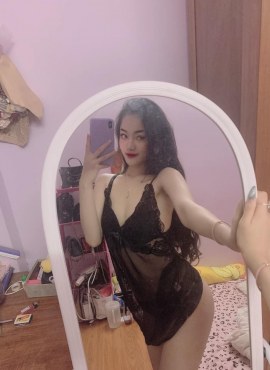 YẾN TRANG – EM GÁI CẶP VẾU TUYỆT PHẨM