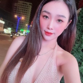 TRÀ GIANG – EM HỌC SINH BODY CHUẨN GÁI MỚI LỚN