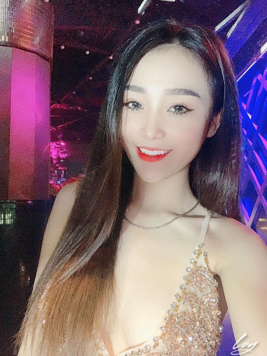 HOÀNG MAI – BÉ GÁI LOLI NỨNG LOL MỖI NGÀY