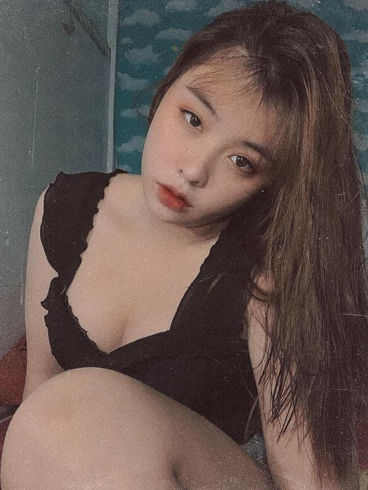 NGỌC HUYỀN – EM GÁI GẦM CAO MÔNG TO PHÊ LÒI