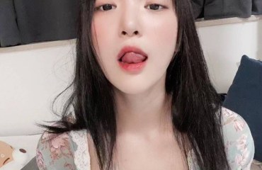 [CÓ LINK] Clip In Kyung lộ clip nóng không mặc đồ uốn éo cực sexy