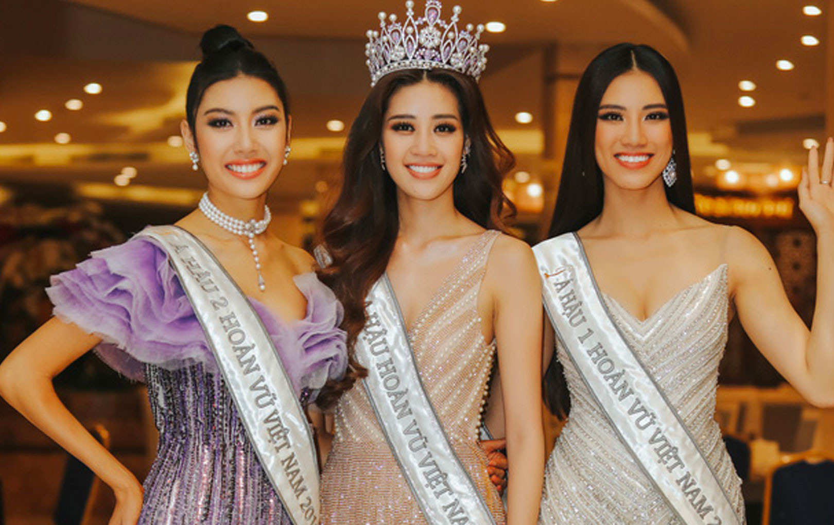 Á Hậu Kim Duyên đẹp sắc xảo.