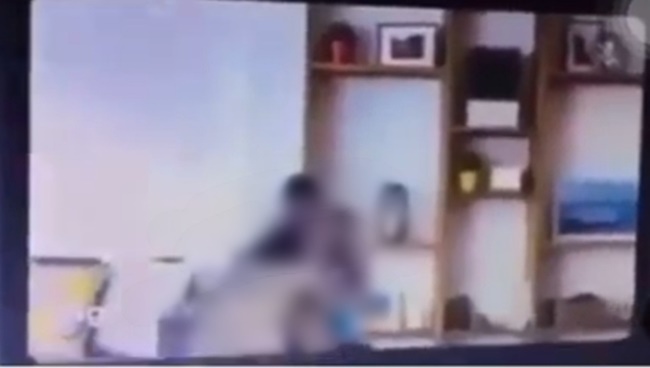 Clip sinh viên đại học trên zoom