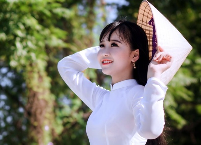 Ca sĩ Kim Chi với ngọng hát ngọt ngào