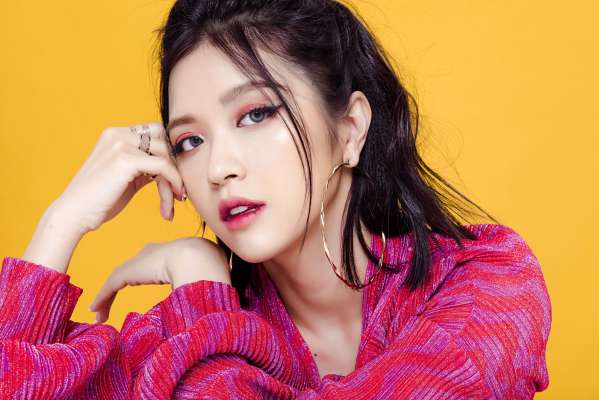 Suni Hạ Linh rời công ty cũ