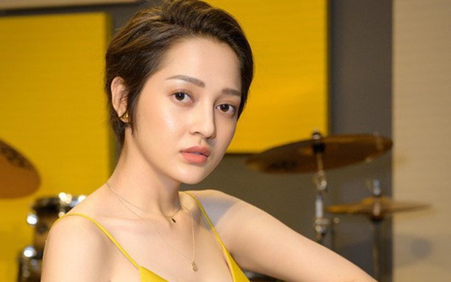 Nghệ sĩ Bảo Anh và người yêu cũ cùng bạn bè nổi tiếng ăn tối
