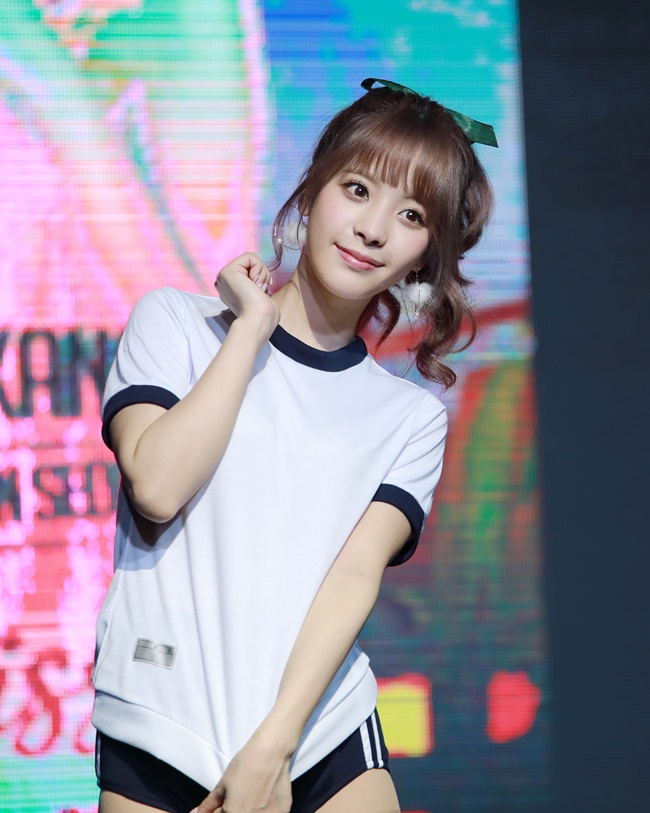 diễn viên JAV Momonogi Kana