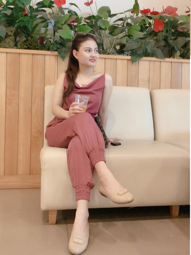 Hot girl bán ma túy