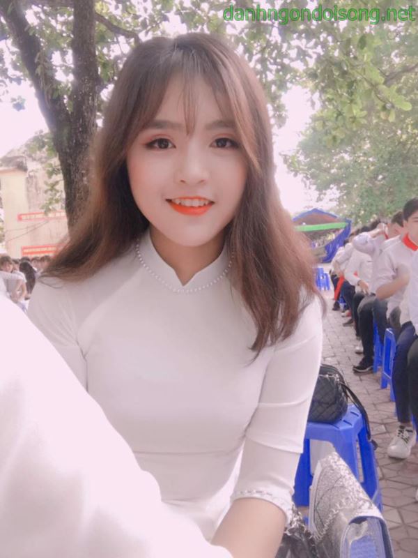 Top ảnh gái xinh đeo mắt kính dễ thương