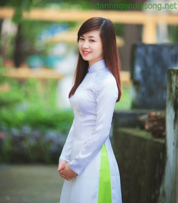 Top ảnh gái xinh đeo mắt kính dễ thương