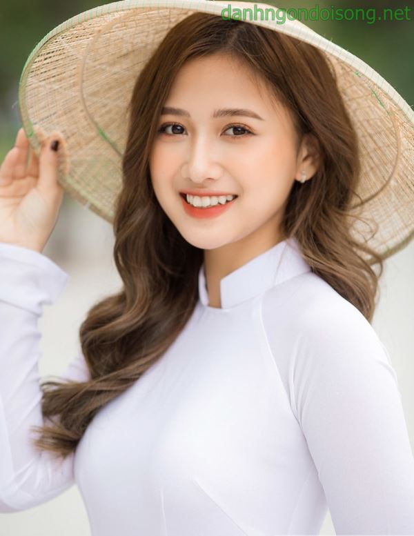 Top ảnh gái xinh đeo mắt kính dễ thương
