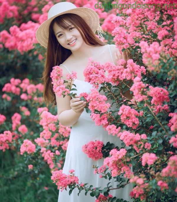 Top ảnh gái xinh đeo mắt kính dễ thương