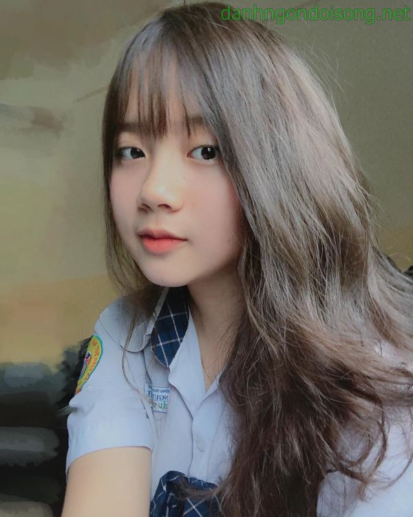 Top ảnh gái xinh đeo mắt kính dễ thương