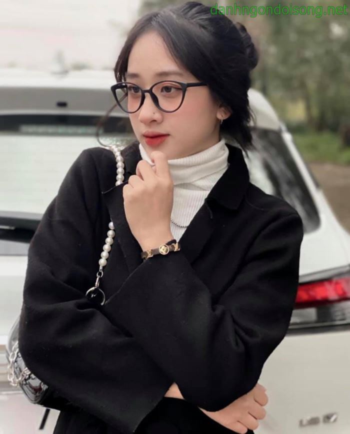 Top ảnh gái xinh đeo mắt kính dễ thương