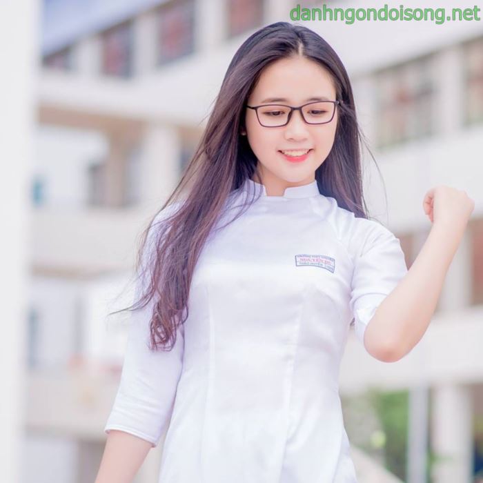 Top ảnh gái xinh đeo mắt kính dễ thương