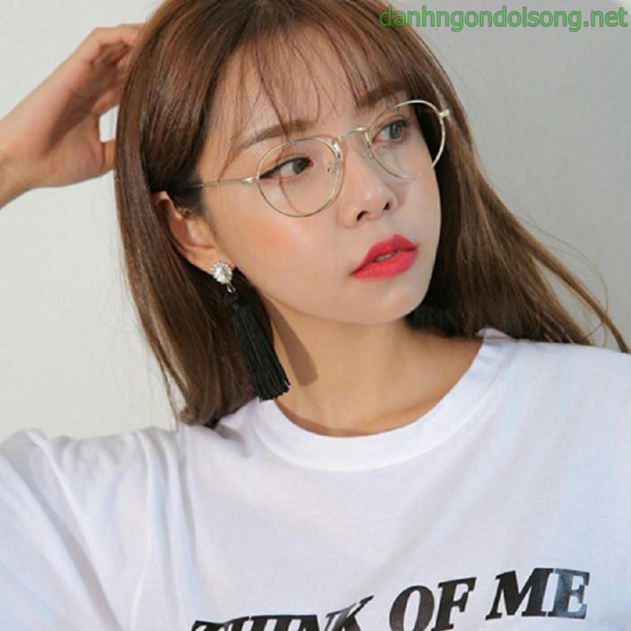 Top ảnh gái xinh đeo mắt kính dễ thương