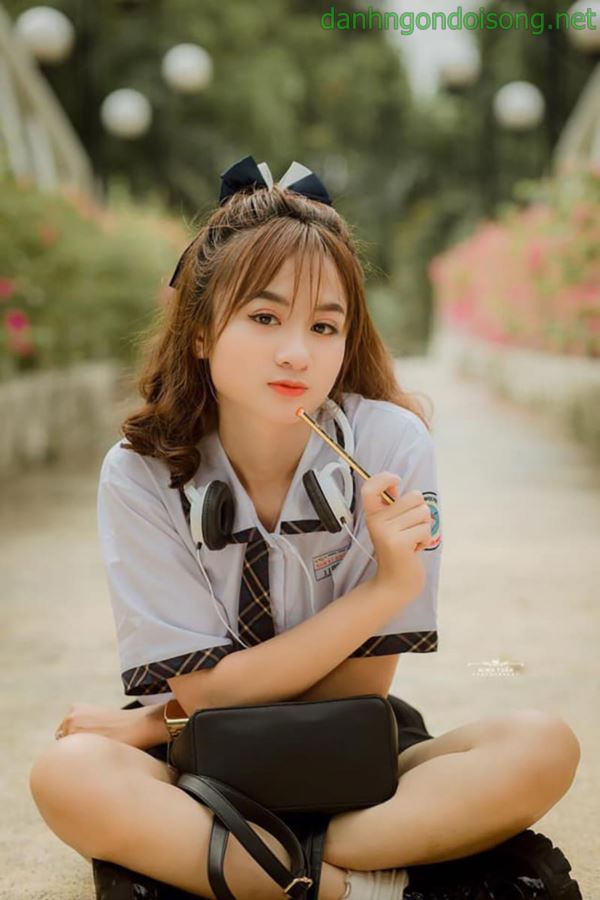 Ảnh gái xinh tóc ngắn ngang vai 2k3