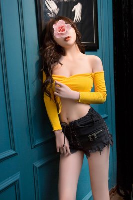 KỲ KỲ - EM GÁI NÓNG BỎNG LẦN ĐẦU TÌM DADDY