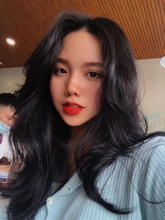 mc kim sa lộ ảnh nóng 15